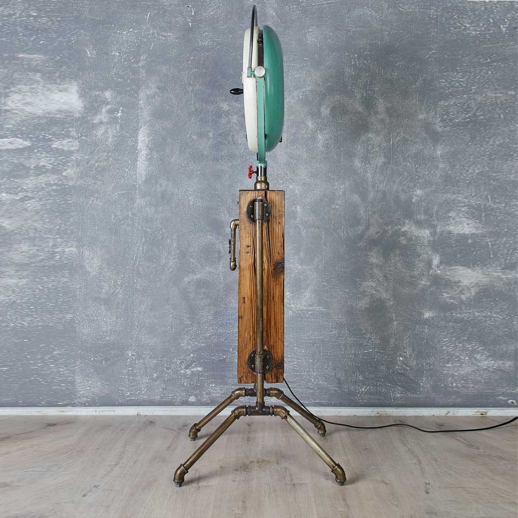 Homelights - Old Operating Lamp